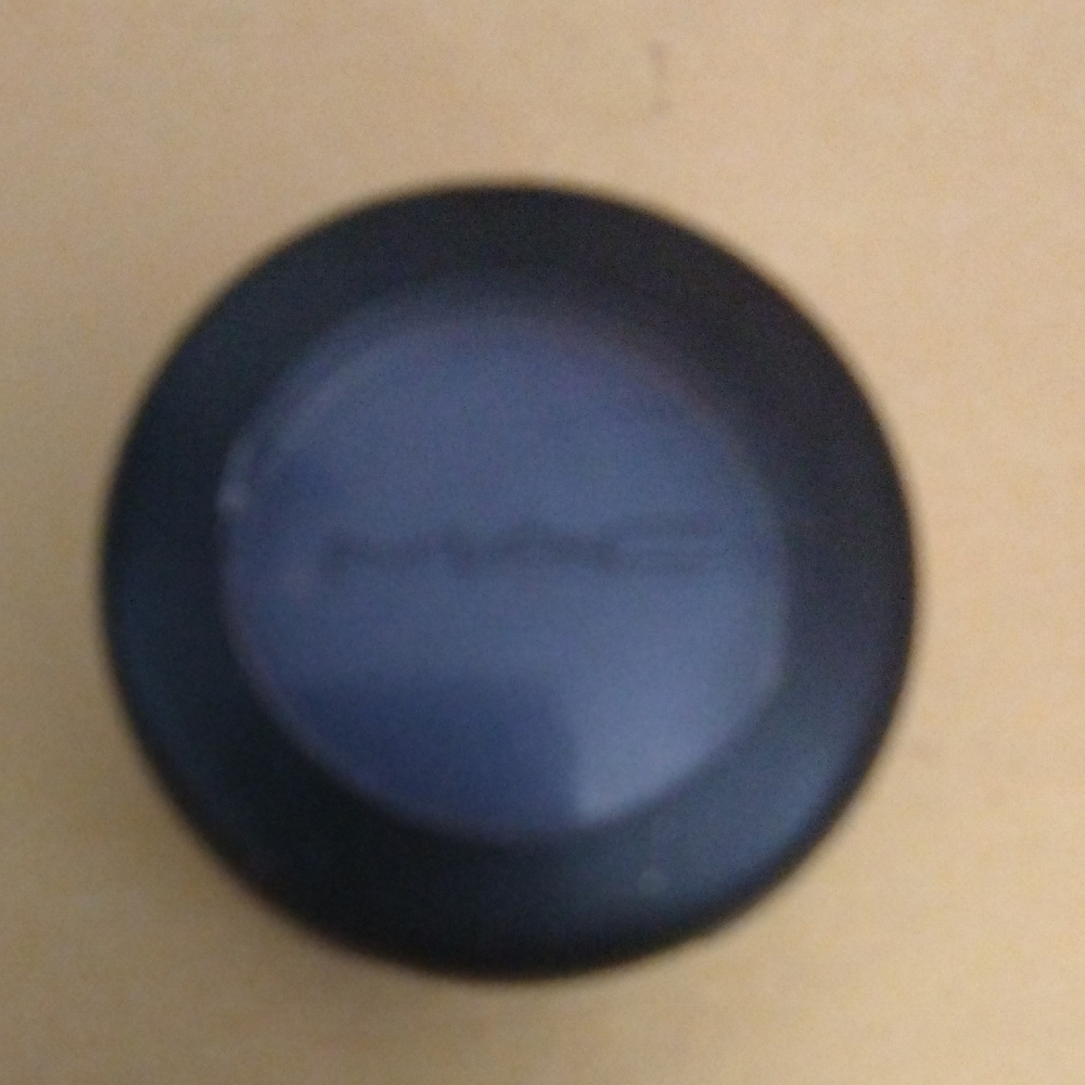 MAC Cosmetics Eyeshadow - Deep shade